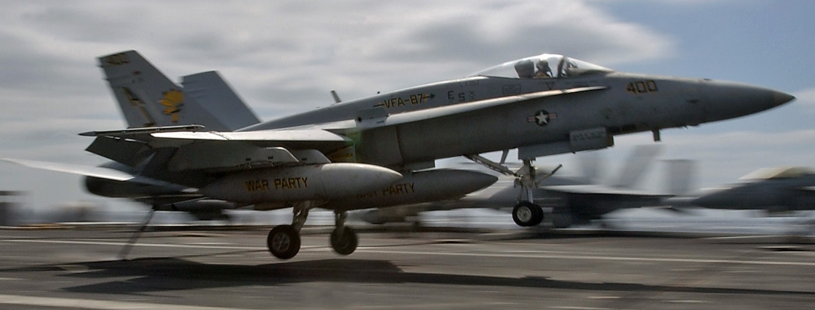 vfa-87 golden warriors strike fighter squadron f/a-18a+ hornet cvw-8 uss theodore roosevelt cvn-71 us navy 104p