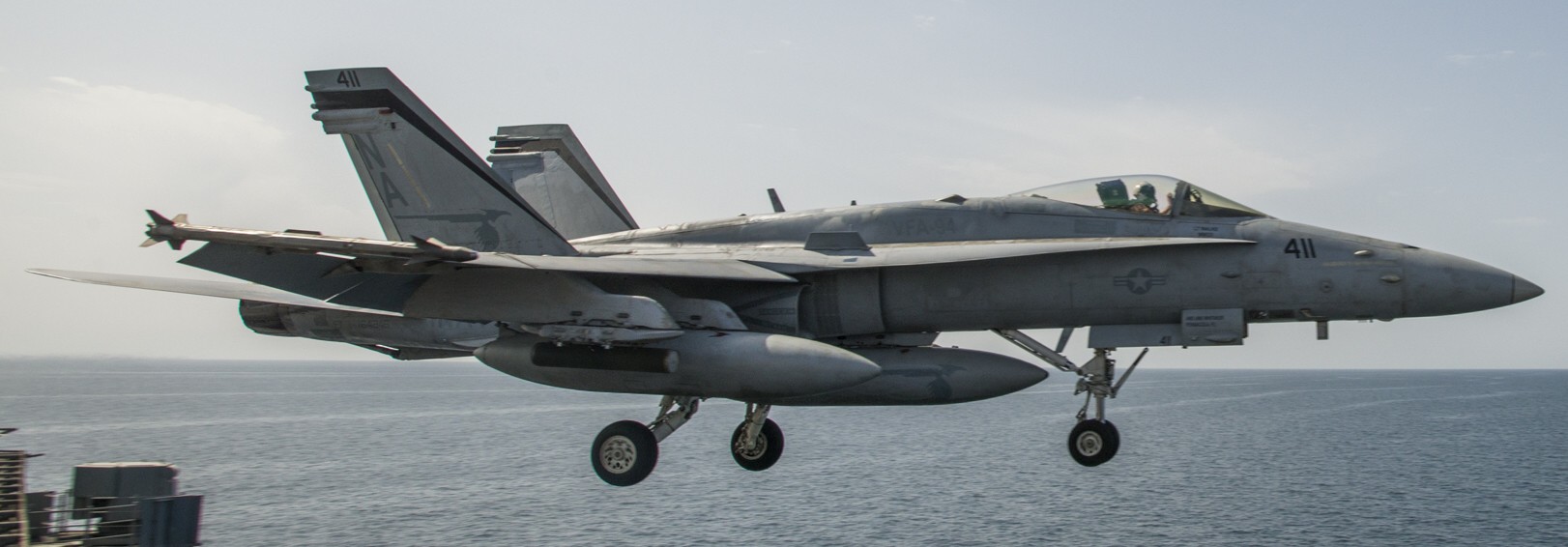 vfa-94 mighty shrikes strike fighter squadron f/a-18c hornet cvw-17 uss carl vinson cvn-70 us navy 17