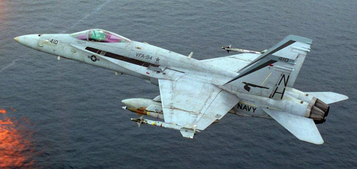 vfa-94 mighty shrikes strike fighter squadron f/a-18c hornet cvw-11 uss carl vinson cvn-70 us navy 72p