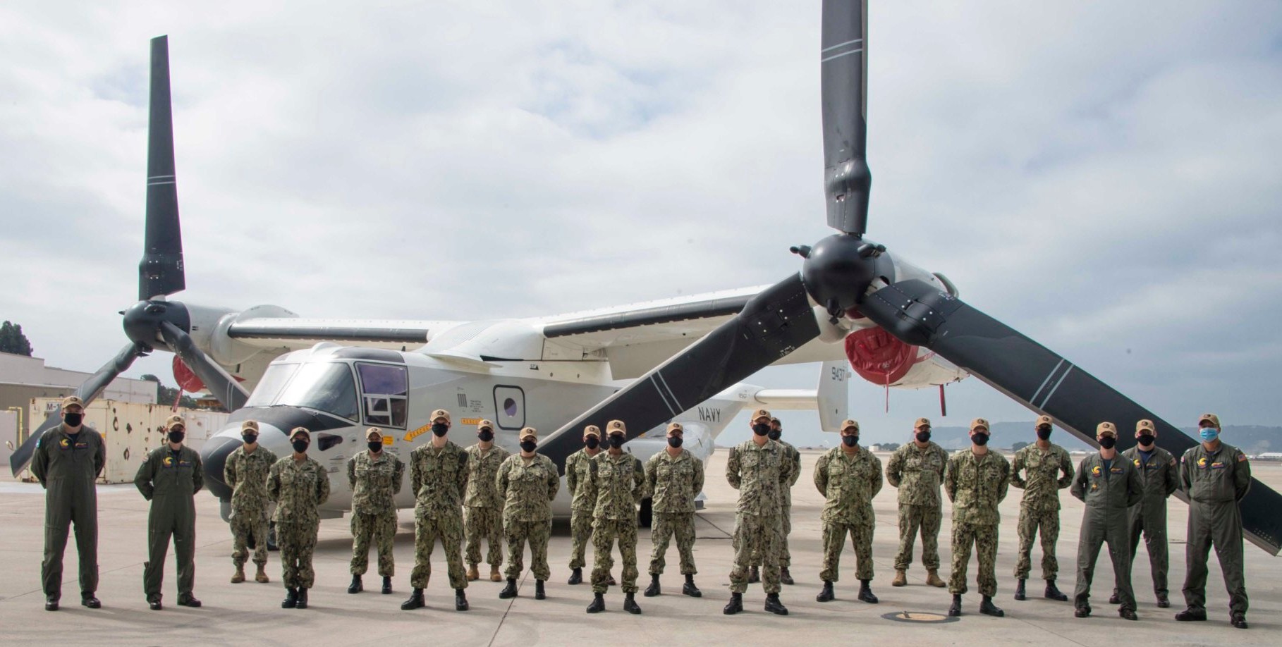 vrm-50 sun hawks fleet logistics multi mission squadron us navy bell boeing cmv-22b osprey replacement frs 03