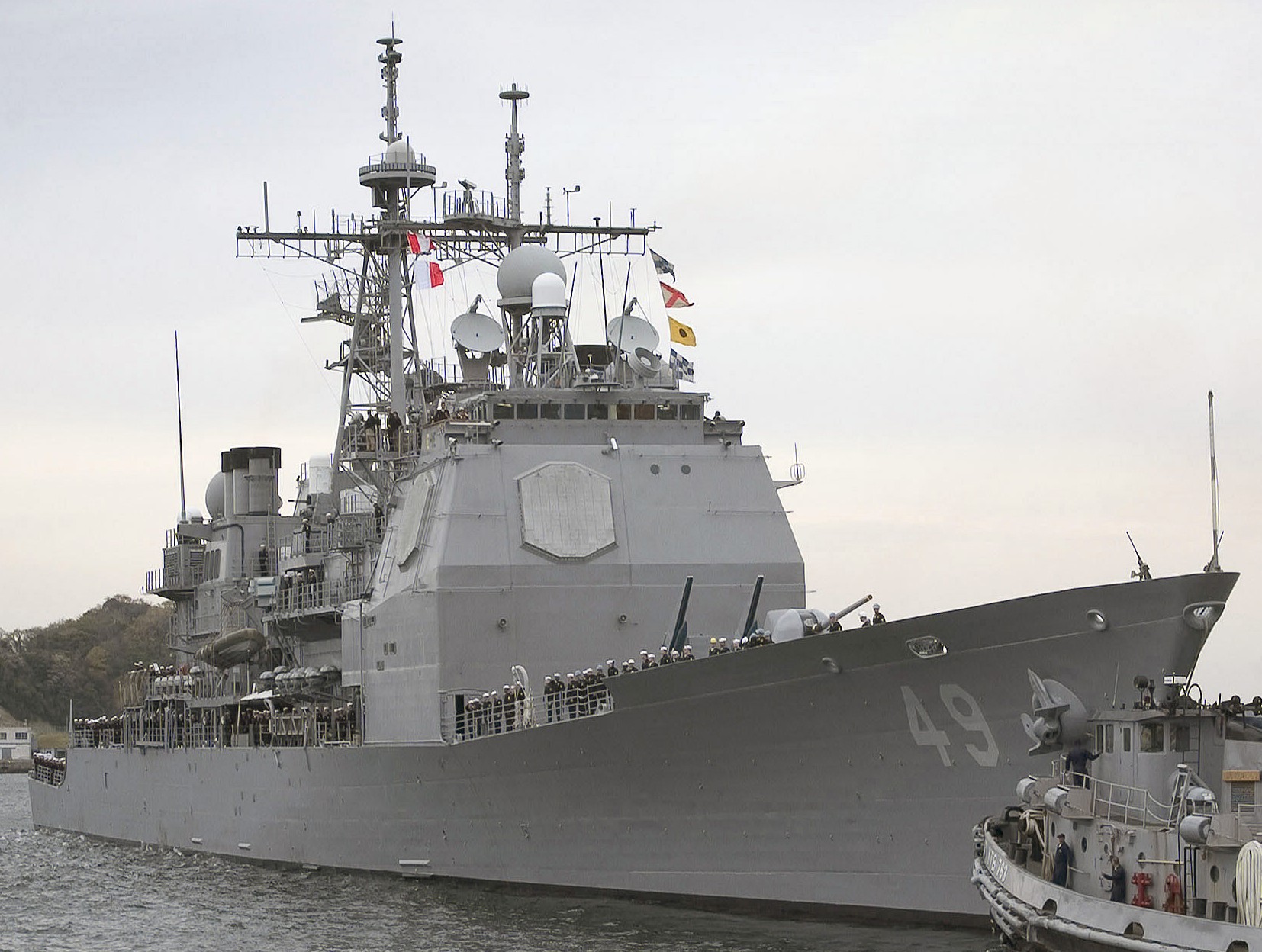 cg-49 uss vincennes ticonderoga class guided missile cruiser aegis us navy yokosuka fleact 13
