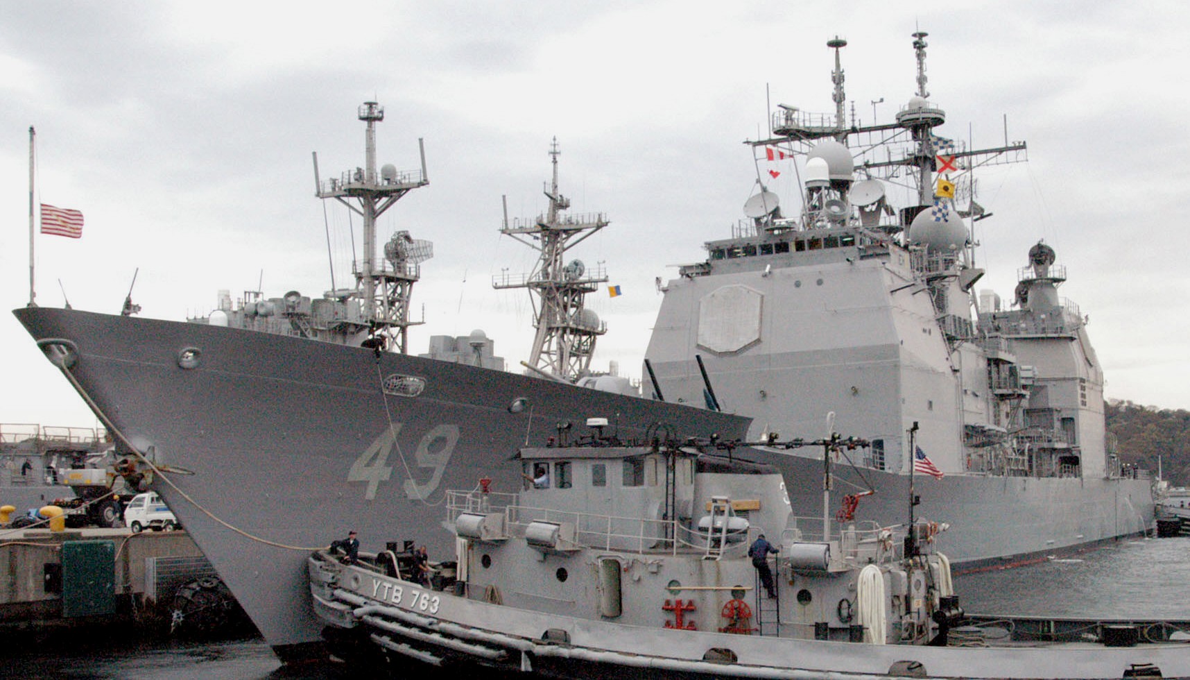 cg-49 uss vincennes ticonderoga class guided missile cruiser aegis us navy yokosuka 20