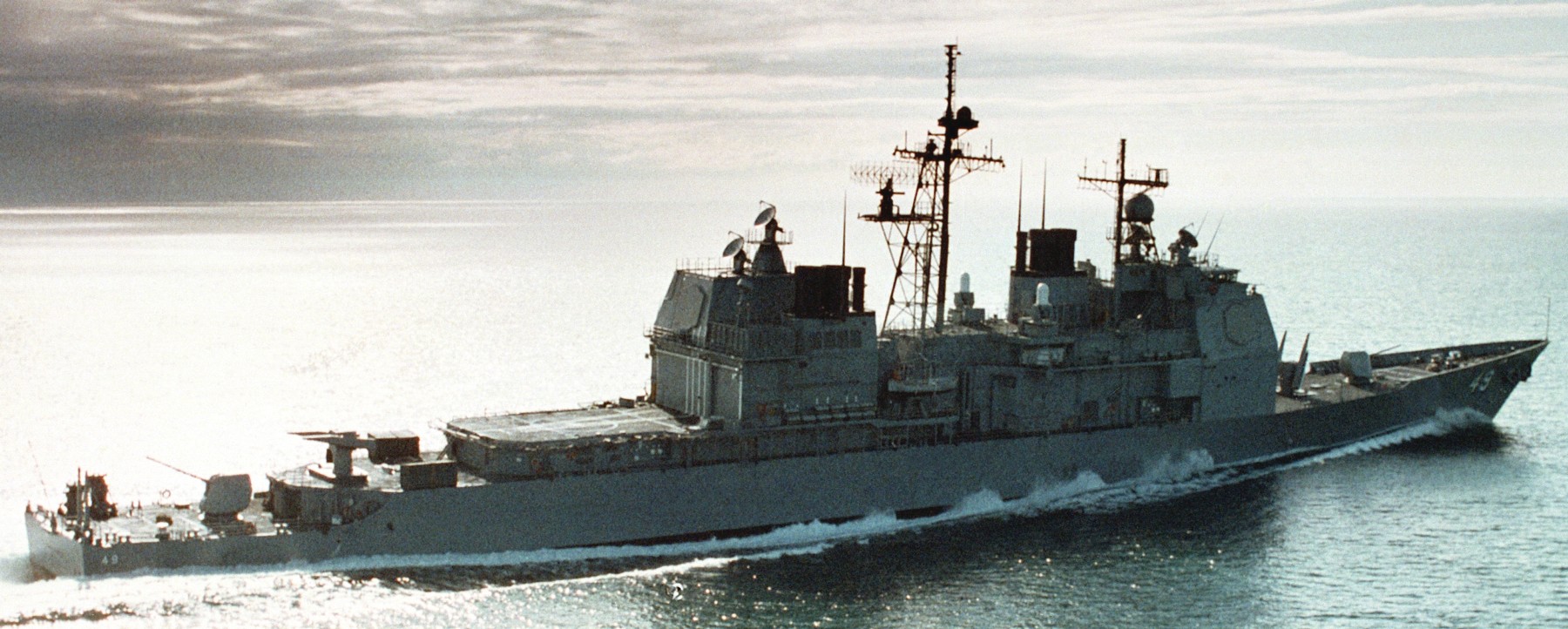 cg-49 uss vincennes ticonderoga class guided missile cruiser aegis us navy 43