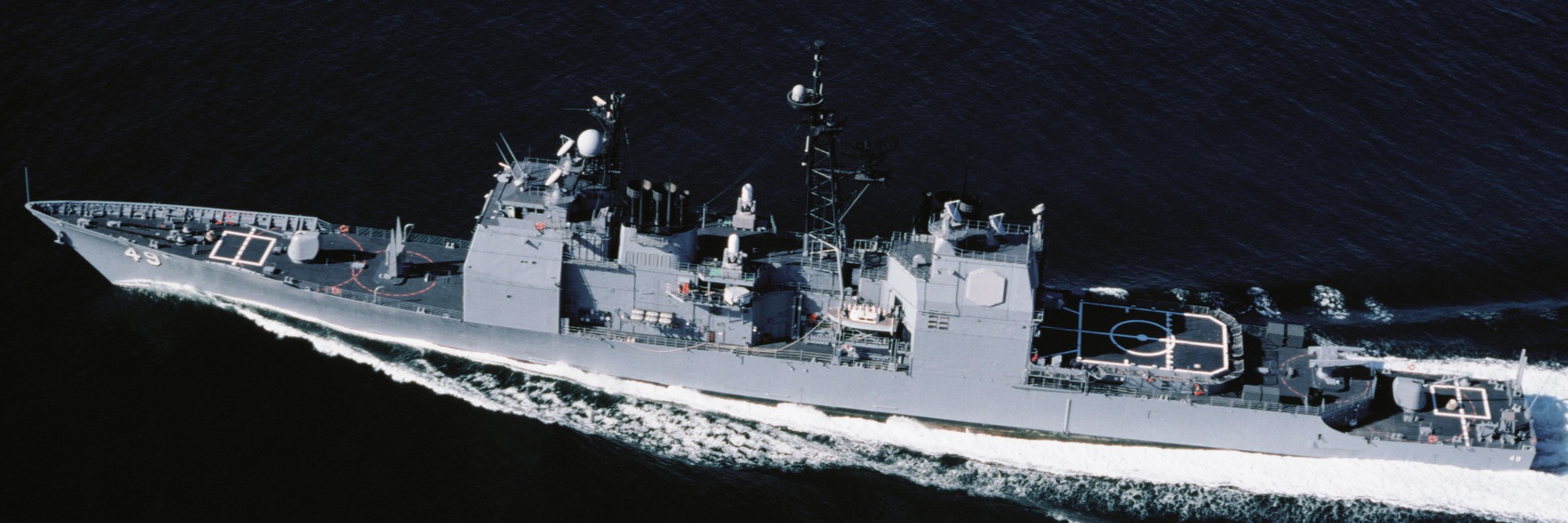 cg-49 uss vincennes ticonderoga class guided missile cruiser aegis us navy 45