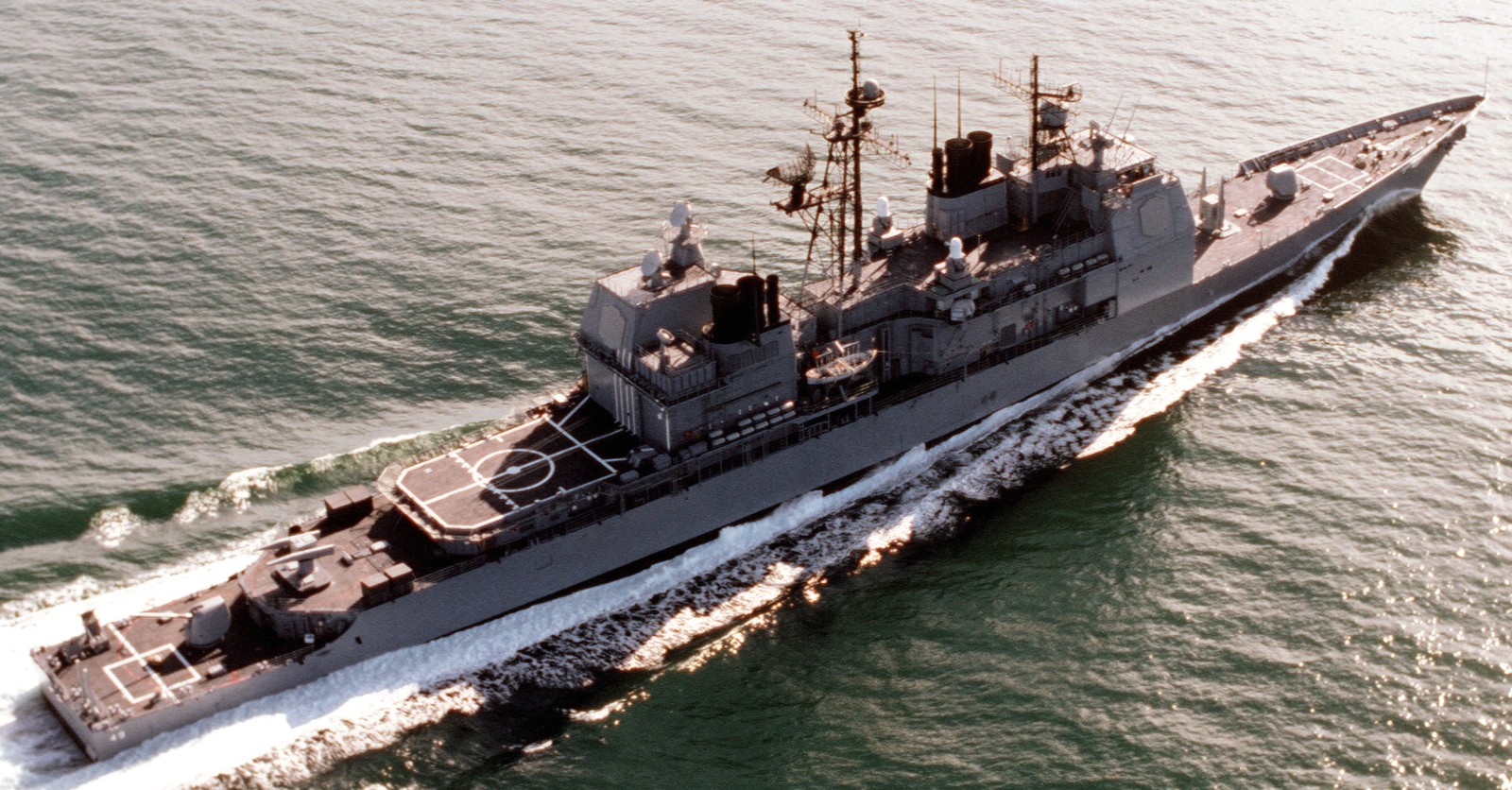 cg-49 uss vincennes ticonderoga class guided missile cruiser aegis us navy 46