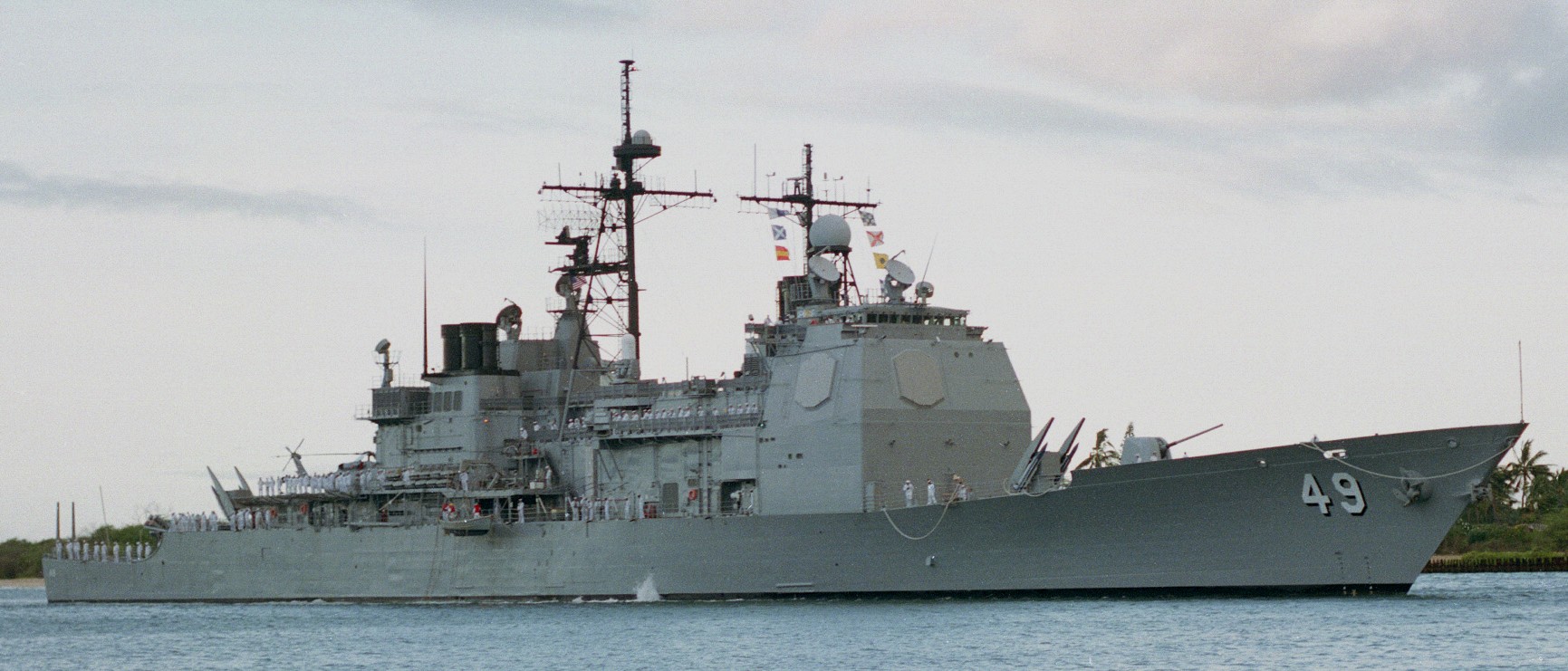cg-49 uss vincennes ticonderoga class guided missile cruiser aegis us navy rimpac hawaii 1986