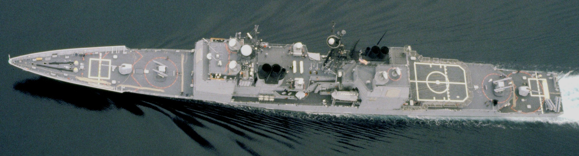 cg-49 uss vincennes ticonderoga class guided missile cruiser aegis us navy 60