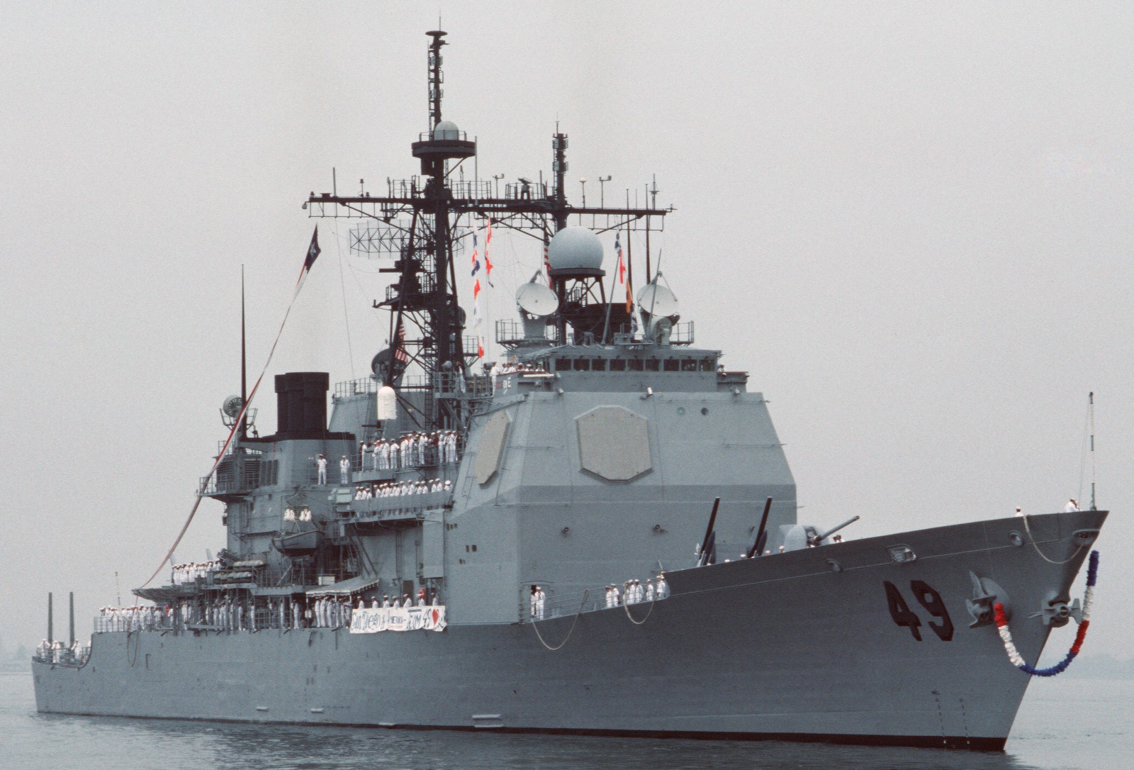 cg-49 uss vincennes ticonderoga class guided missile cruiser aegis us navy 68