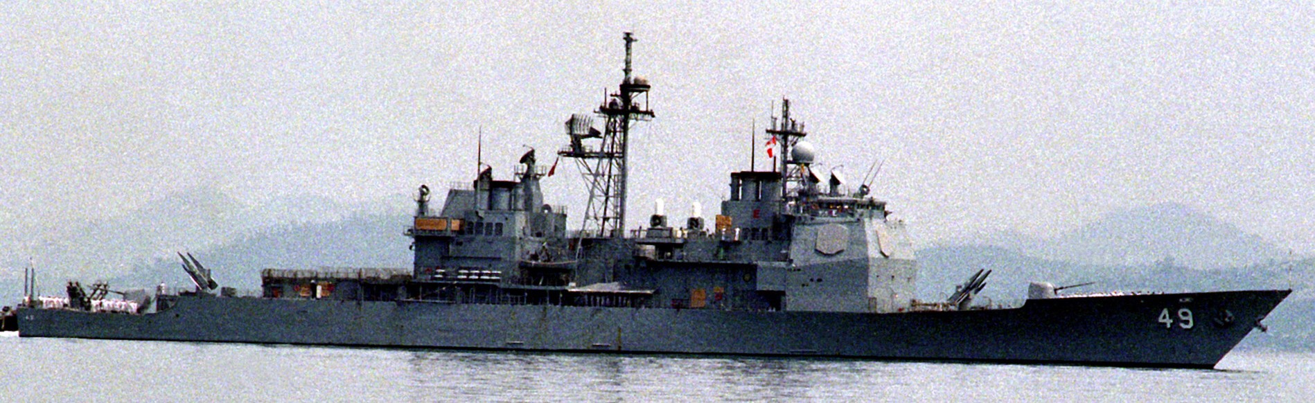 cg-49 uss vincennes ticonderoga class guided missile cruiser aegis us navy subic bay philippines 76
