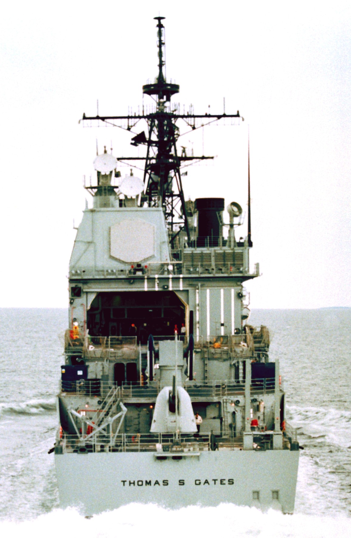 cg-51 uss thomas s. gates ticonderoga class guided missile cruiser aegis us navy 36