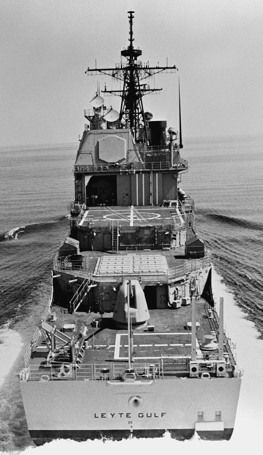 cg-55 uss leyte gulf ticonderoga class guided missile cruiser aegis us navy 11