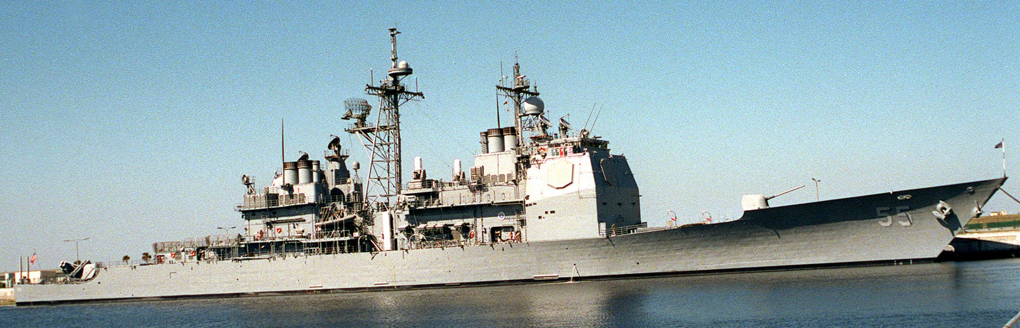 cg-55 uss leyte gulf ticonderoga class guided missile cruiser aegis us navy naval station mayport florida 19