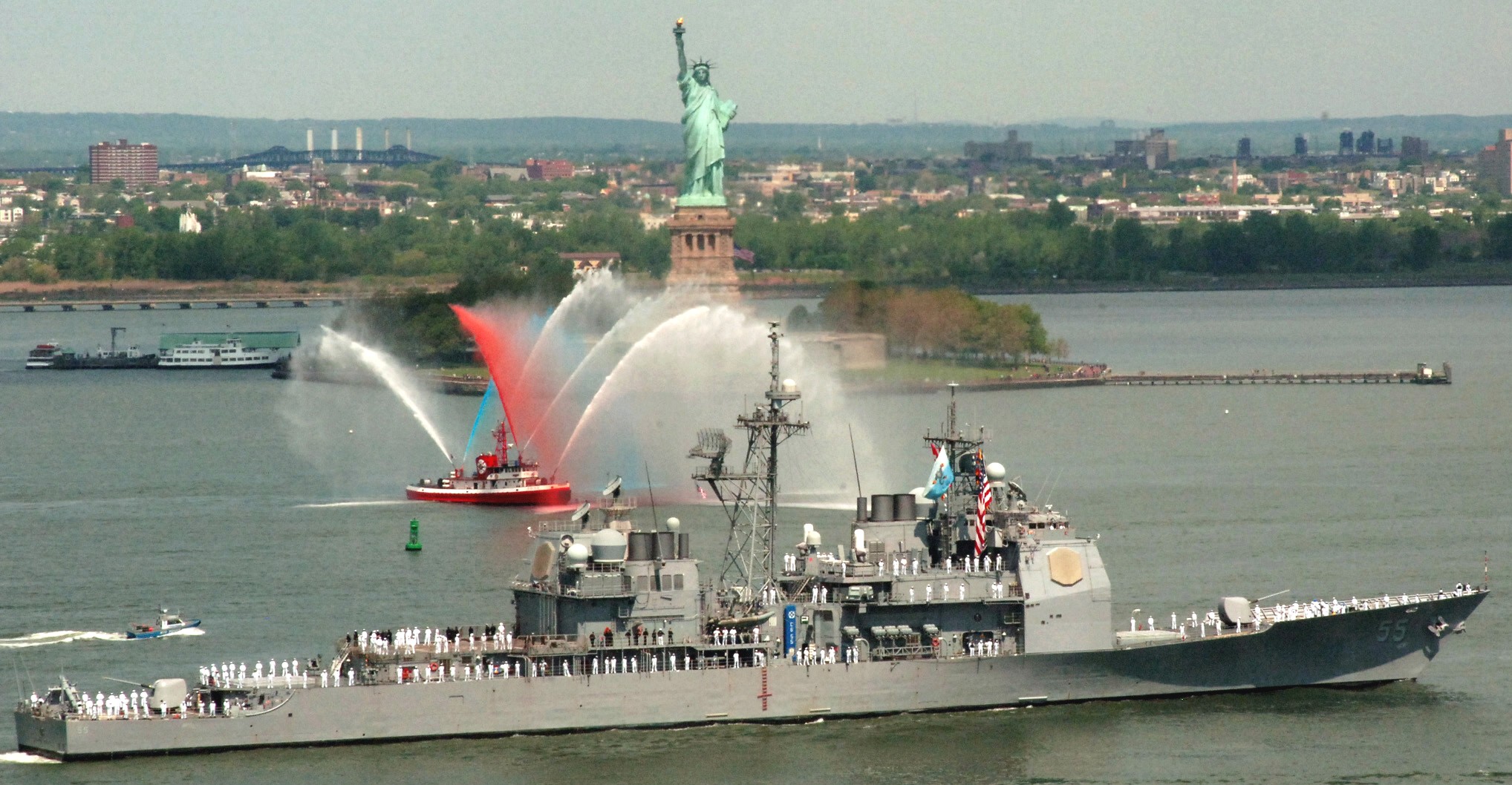 cg-55 uss leyte gulf ticonderoga class guided missile cruiser aegis us navy fleet week new york 2008 29
