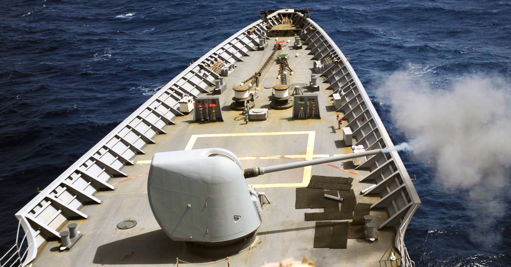 cg-55 uss leyte gulf ticonderoga class guided missile cruiser aegis us navy mk.45 mod.2 gun fire 37