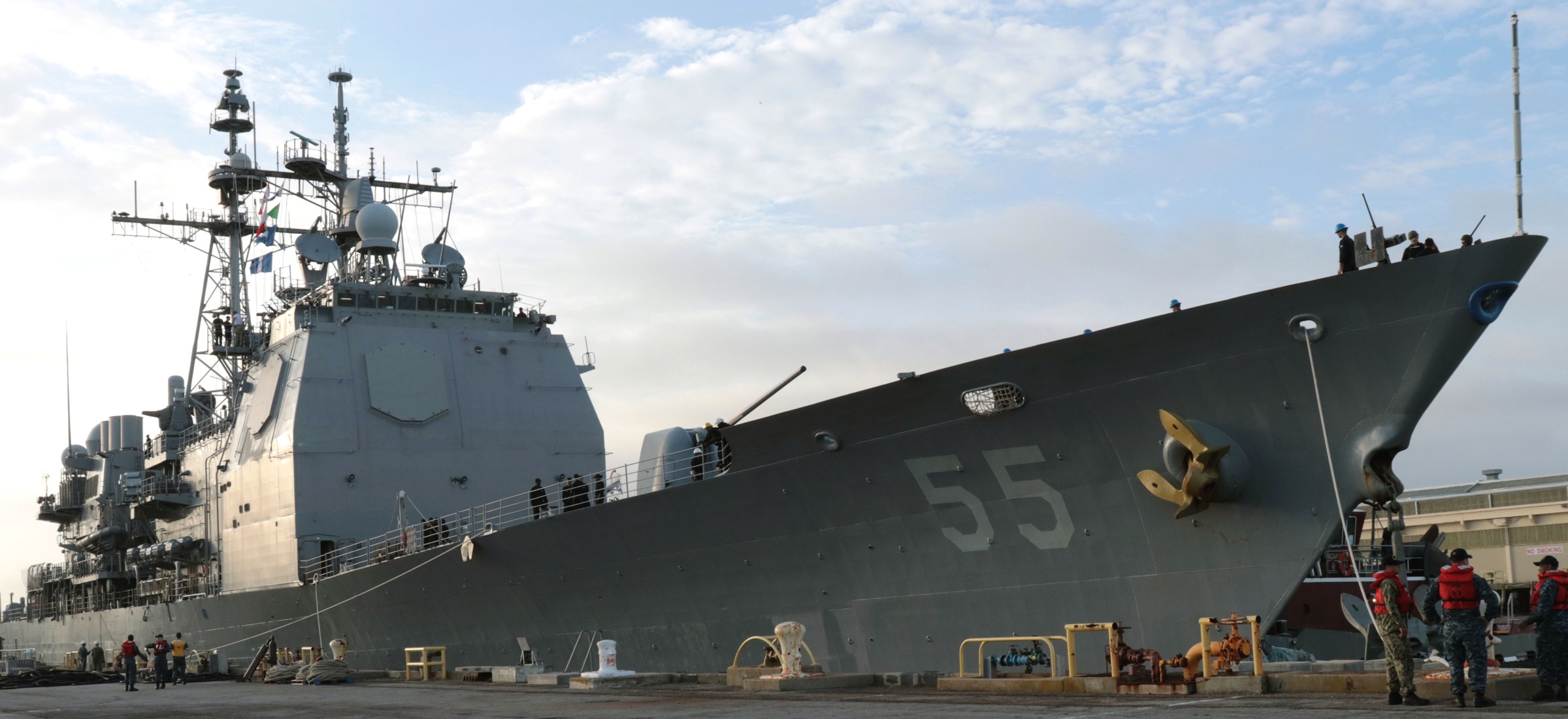 cg-55 uss leyte gulf ticonderoga class guided missile cruiser aegis us navy naval station norfolk virginia 59