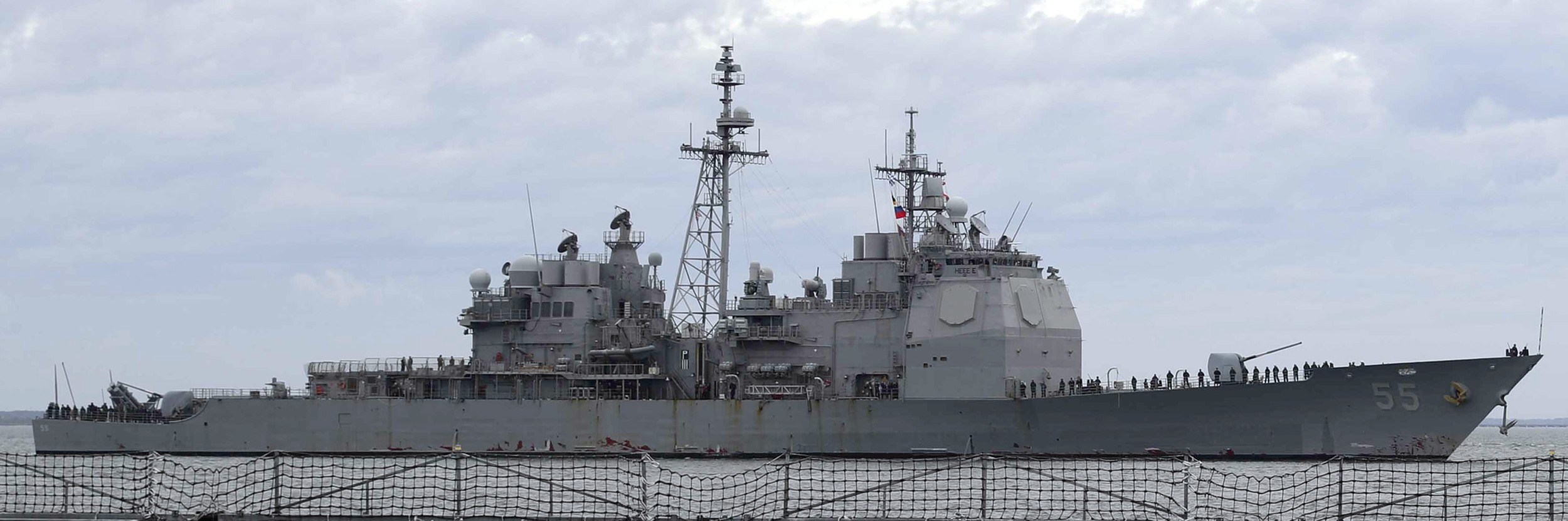 cg-55 uss leyte gulf ticonderoga class guided missile cruiser aegis us navy naval station norfolk virginia 61