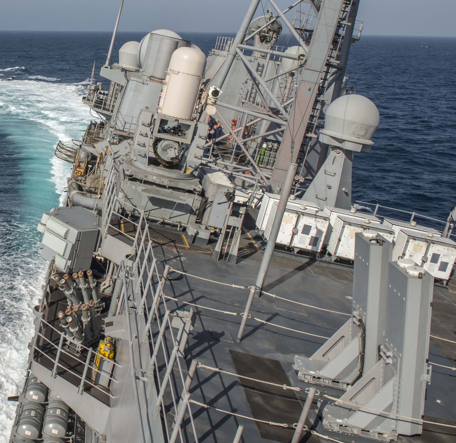 cg-56 uss san jacinto ticonderoga class guided missile cruiser aegis us navy 5th fleet aor 52