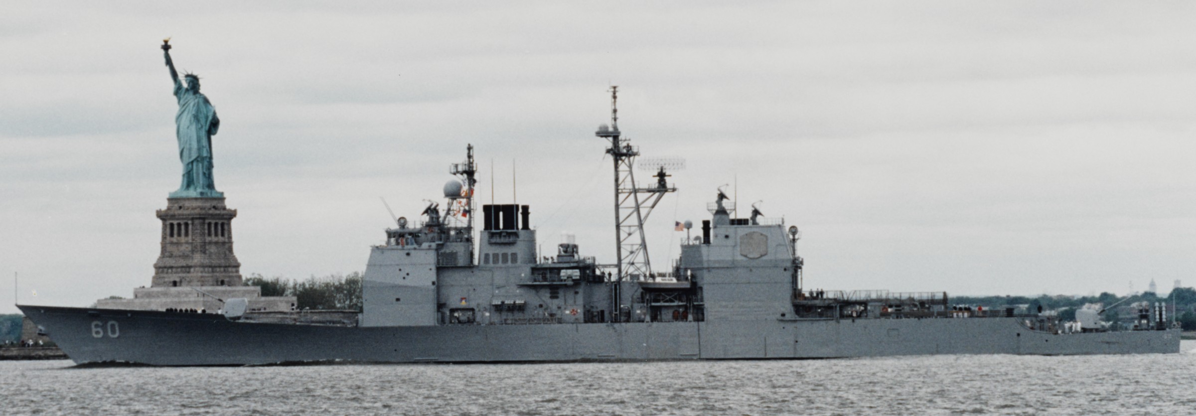 cg-60 uss normandy ticonderoga class guided missile cruiser aegis us navy new york 134