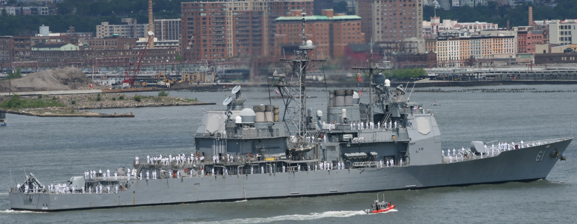 cg-61 uss monterey ticonderoga class guided missile cruiser aegis us navy fleet week new york 25