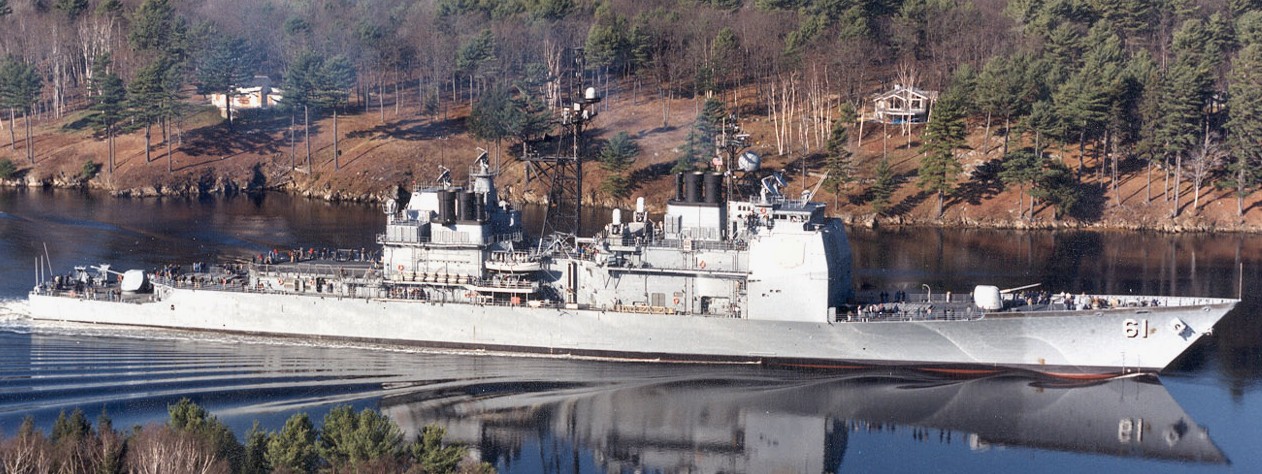 cg-61 uss monterey ticonderoga class guided missile cruiser aegis us navy kennebec river 136