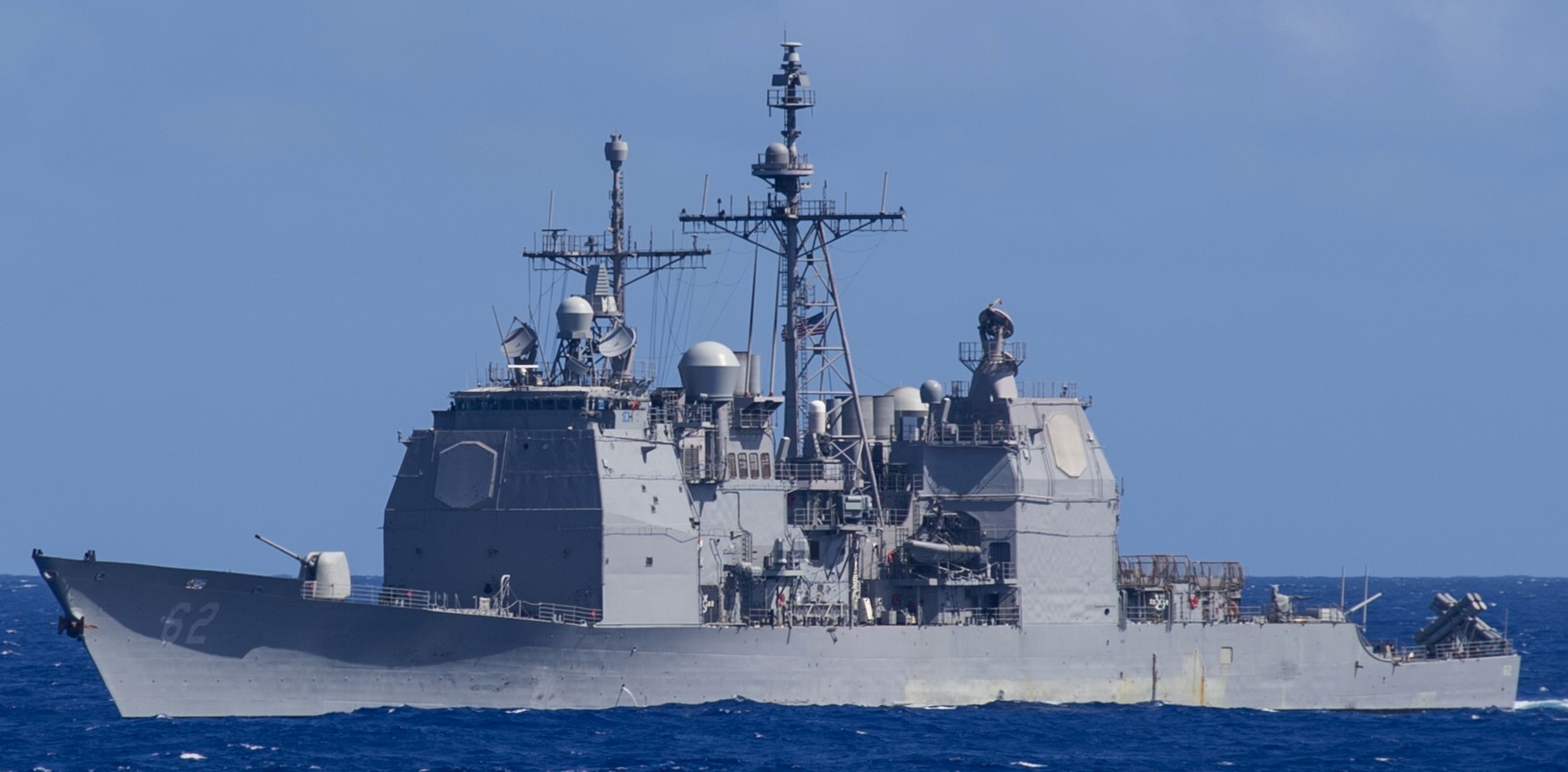 cg-62 uss chancellorsville ticonderoga class guided missile cruiser aegis us navy 92
