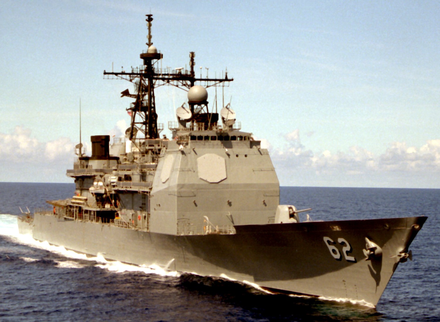 cg-62 uss chancellorsville ticonderoga class guided missile cruiser aegis us navy caribbean sea 121