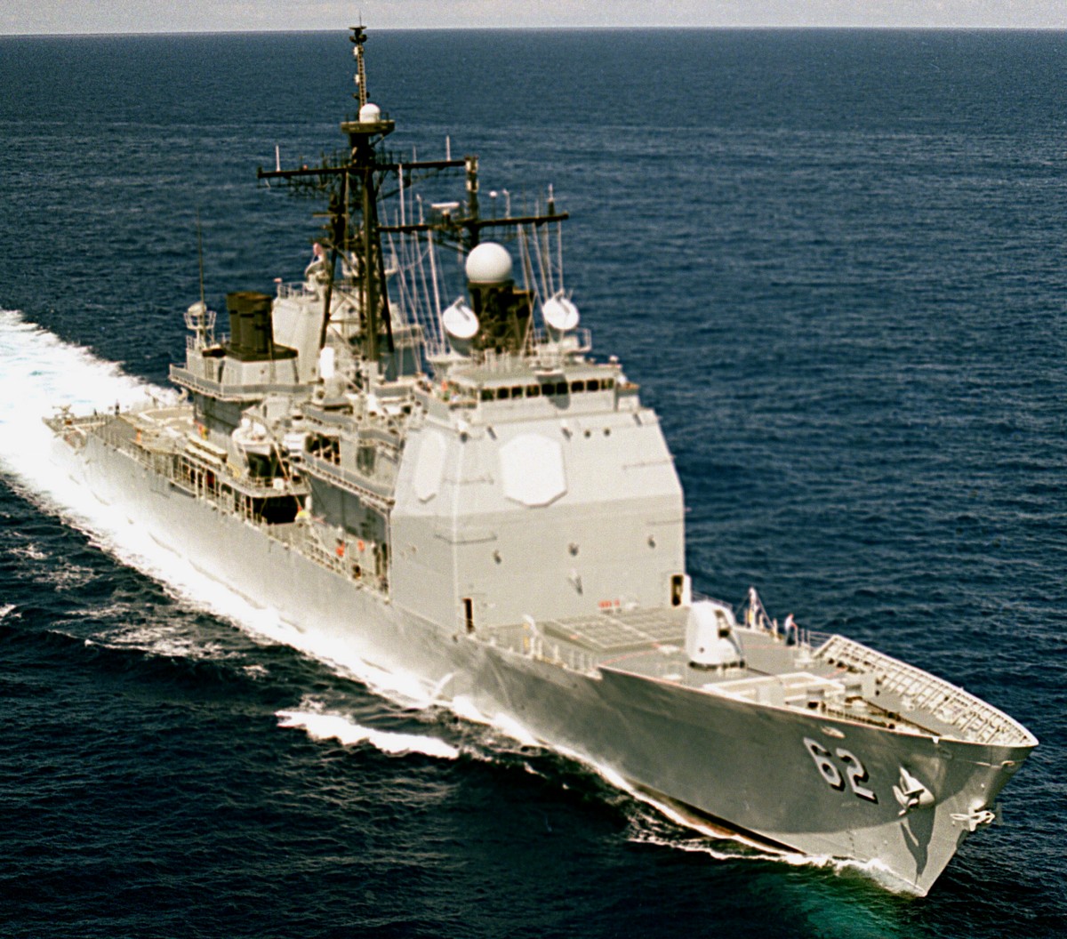 cg-62 uss chancellorsville ticonderoga class guided missile cruiser aegis us navy 122