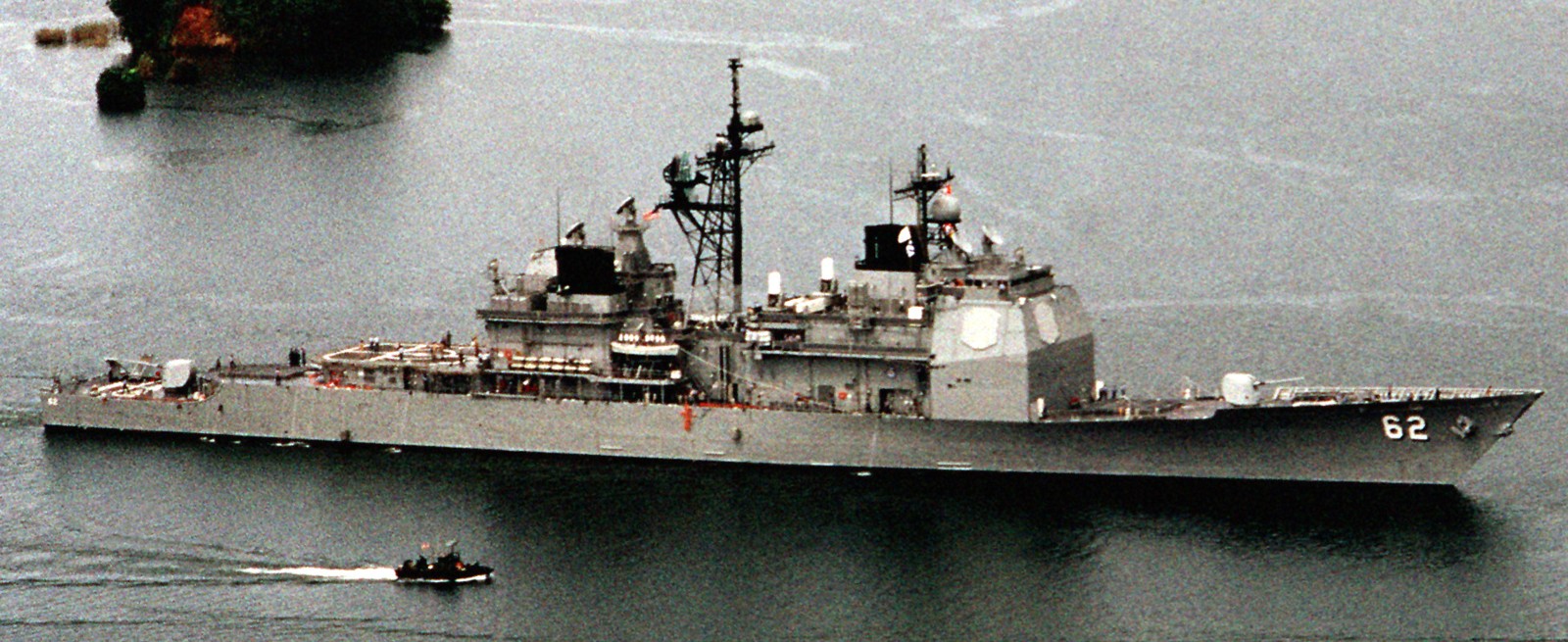 cg-62 uss chancellorsville ticonderoga class guided missile cruiser aegis us navy 125