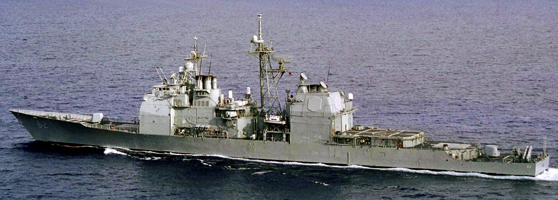 cg-62 uss chancellorsville ticonderoga class guided missile cruiser aegis us navy 129