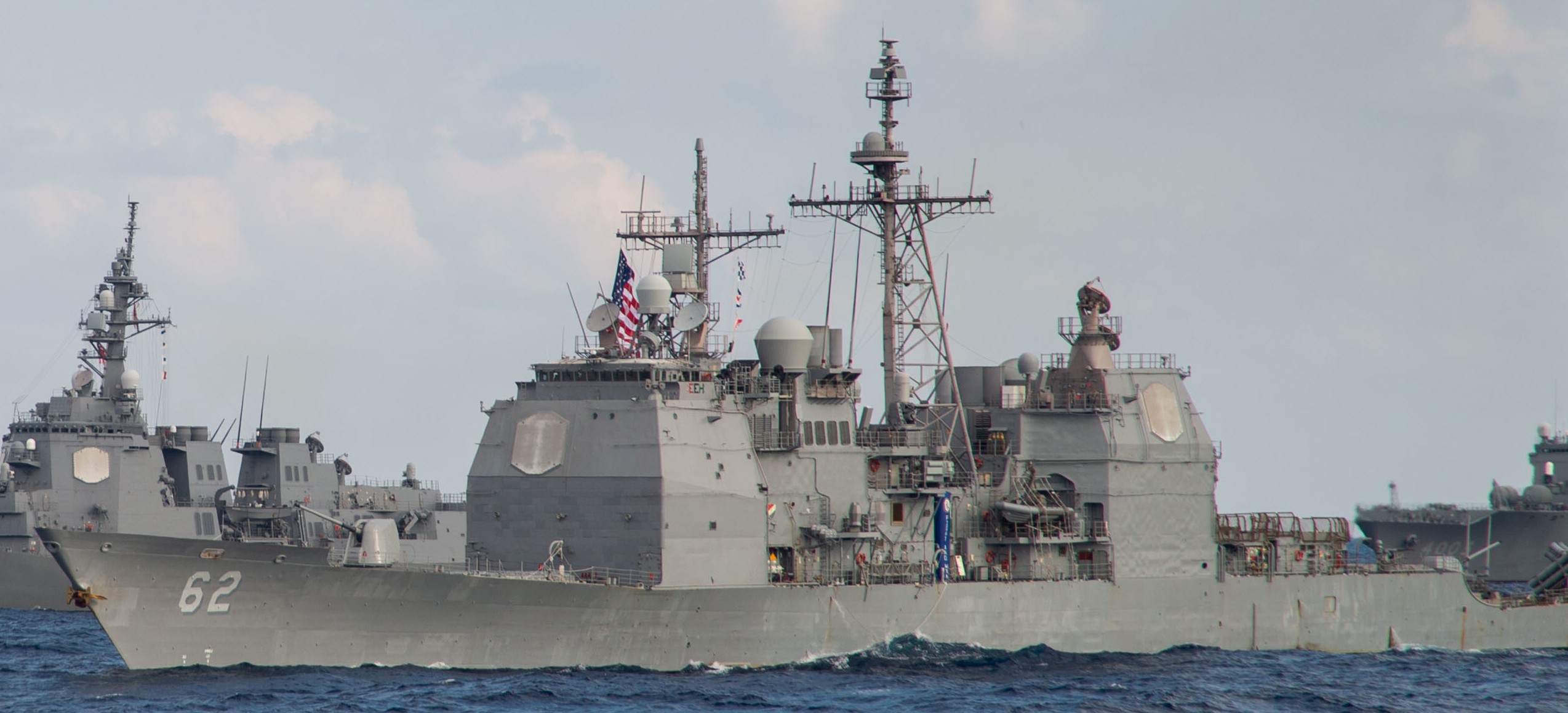 cg-62 uss chancellorsville ticonderoga class guided missile cruiser aegis us navy 136
