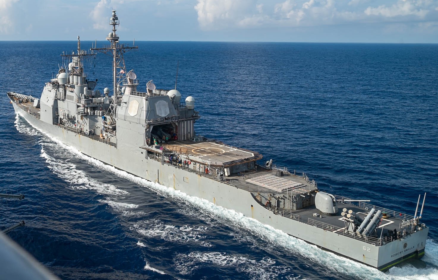 cg-62 uss robert smalls ticonderoga class guided missile cruiser aegis us navy philippine sea 04