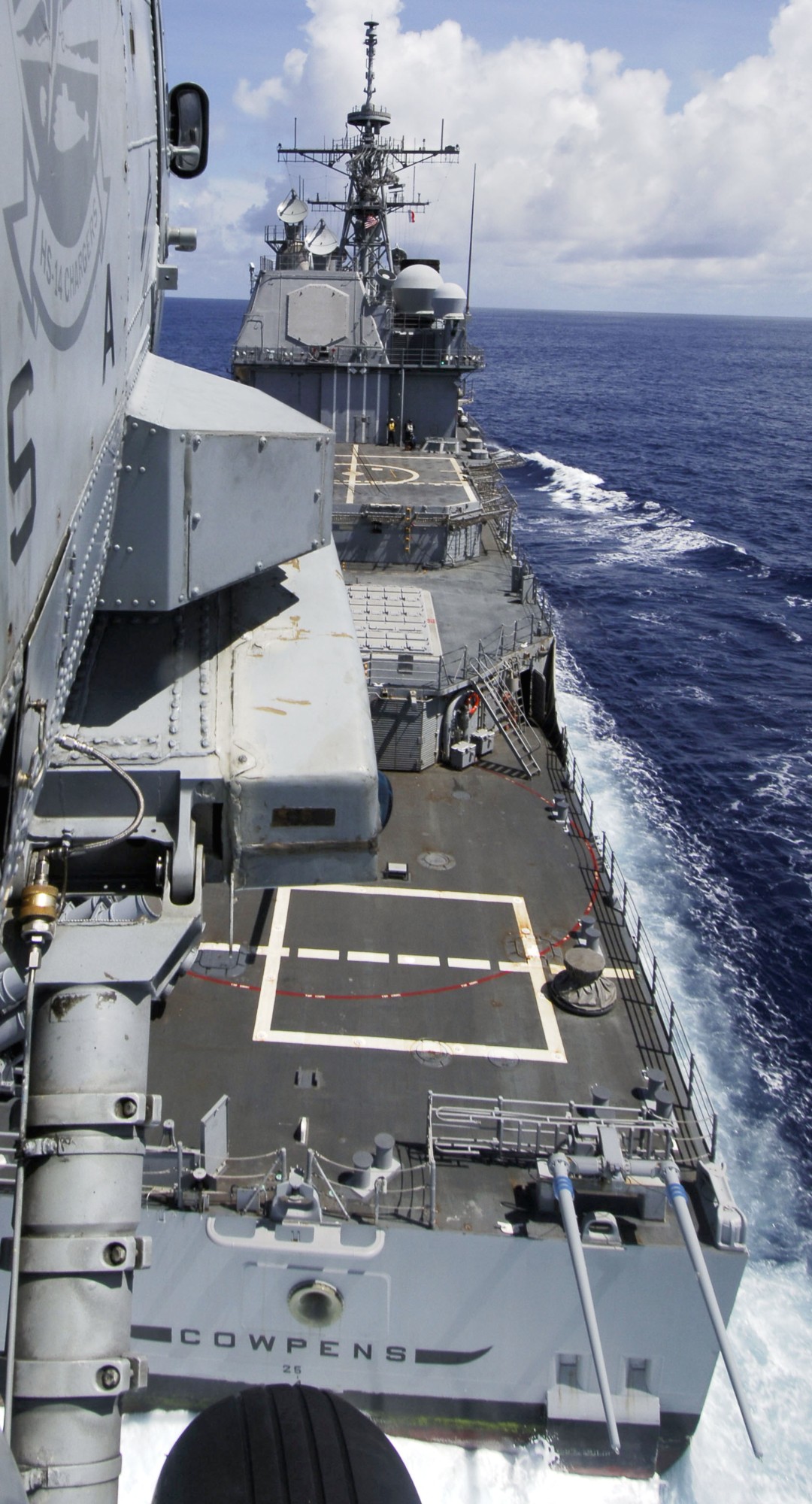 cg-63 uss cowpens ticonderoga class guided missile cruiser aegis us navy seahawk helicopter 23