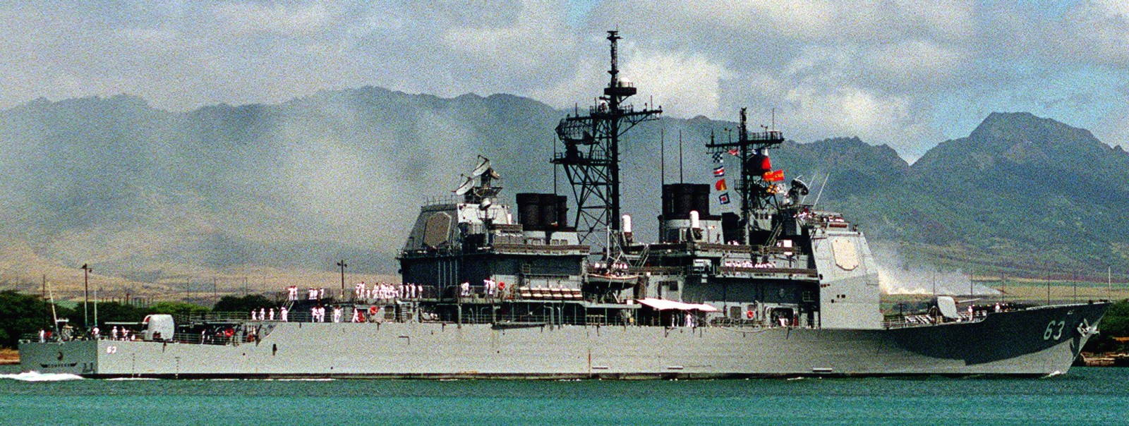cg-63 uss cowpens ticonderoga class guided missile cruiser aegis us navy pearl harbor hawaii 90