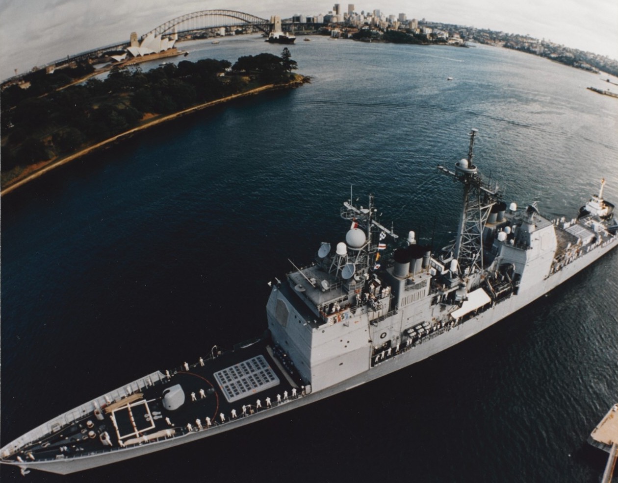 cg-63 uss cowpens ticonderoga class guided missile cruiser aegis us navy sydney australia 93