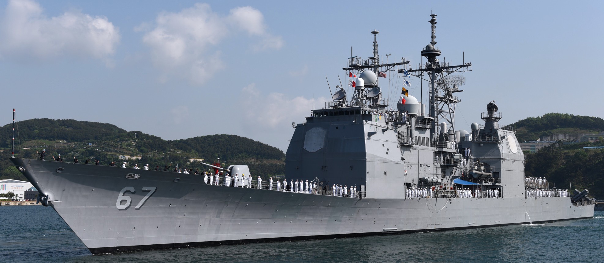 cg-67 uss shiloh ticonderoga class guided missile cruiser aegis us navy busan republic korea 39