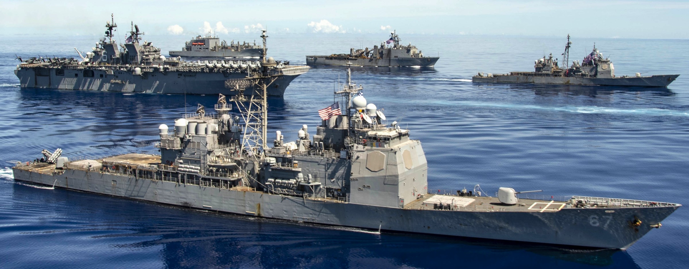cg-67 uss shiloh ticonderoga class guided missile cruiser aegis us navy exercise valiant shield philippine sea 73