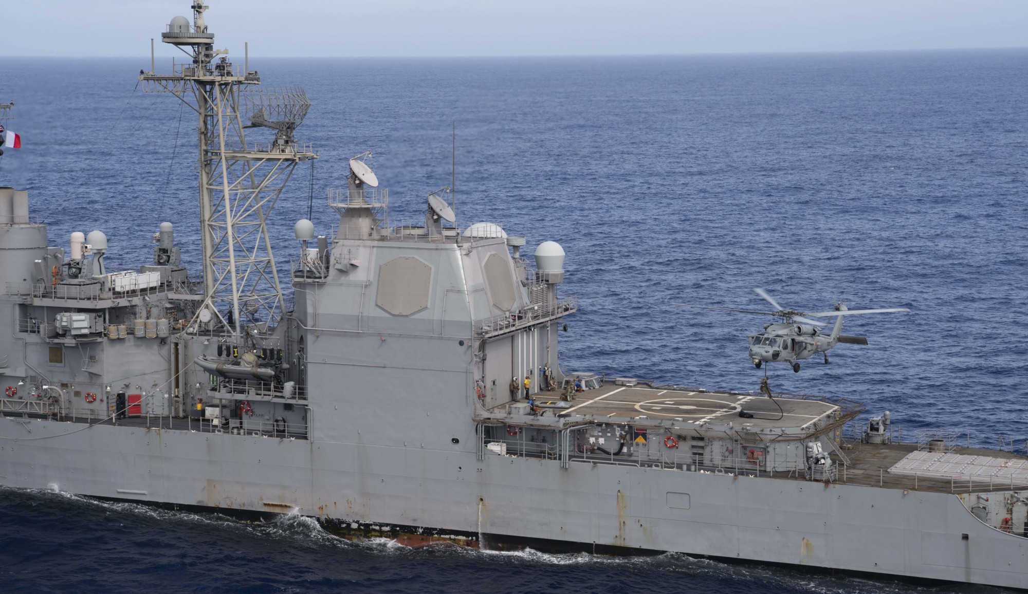 cg-67 uss shiloh ticonderoga class guided missile cruiser aegis us navy seahawk helicopter 83