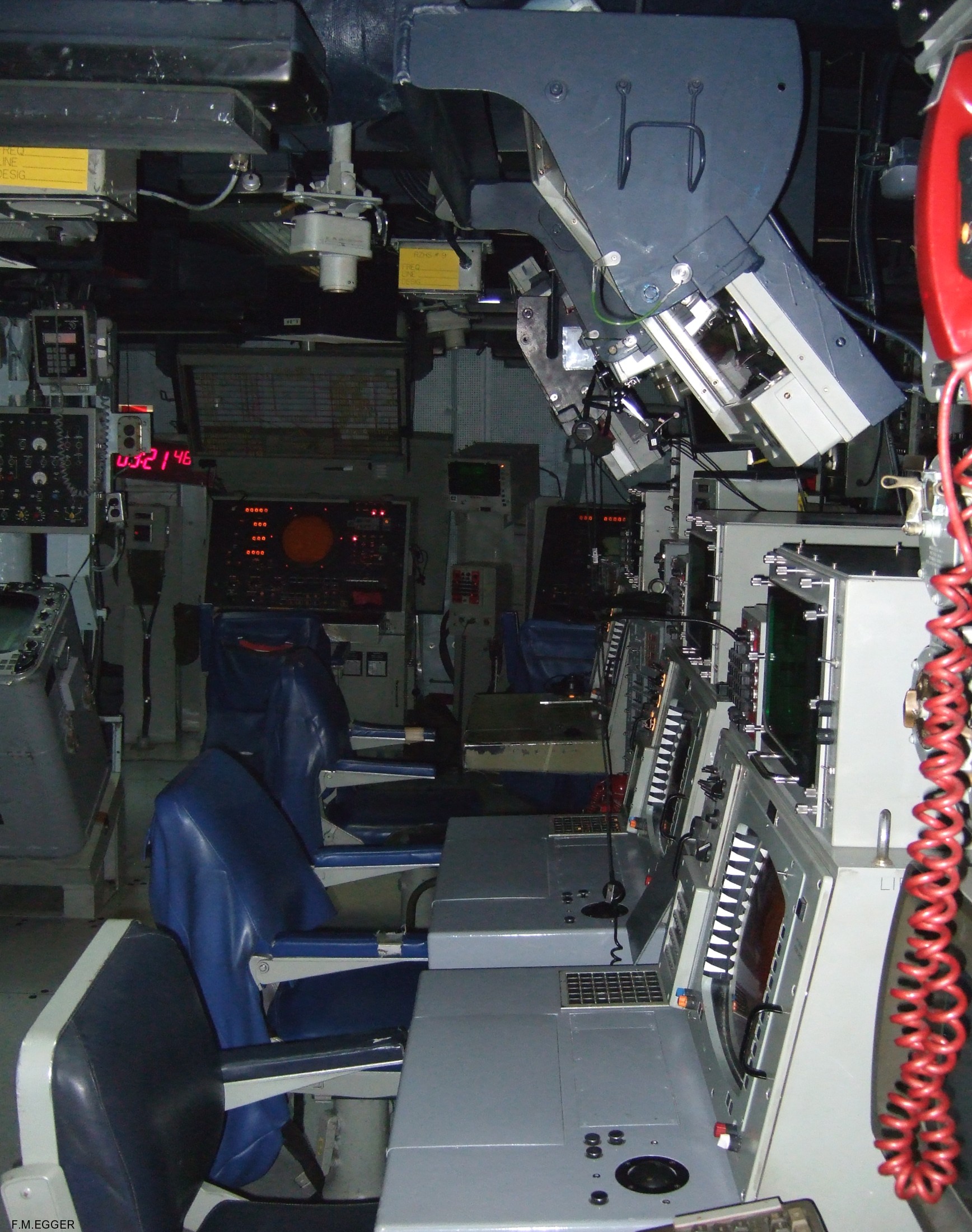 cg-69 uss vicksburg ticonderoga class guided missile cruiser us navy 11x combat information center cic