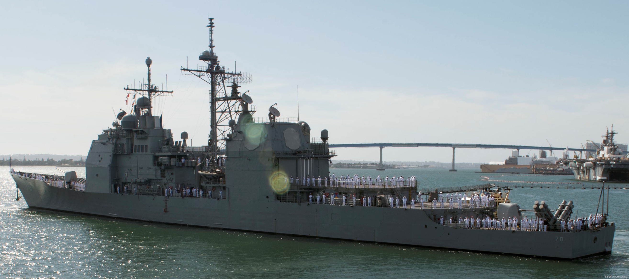 cg-70 uss lake erie ticonderoga class guided missile cruiser navy 04 departing san diego