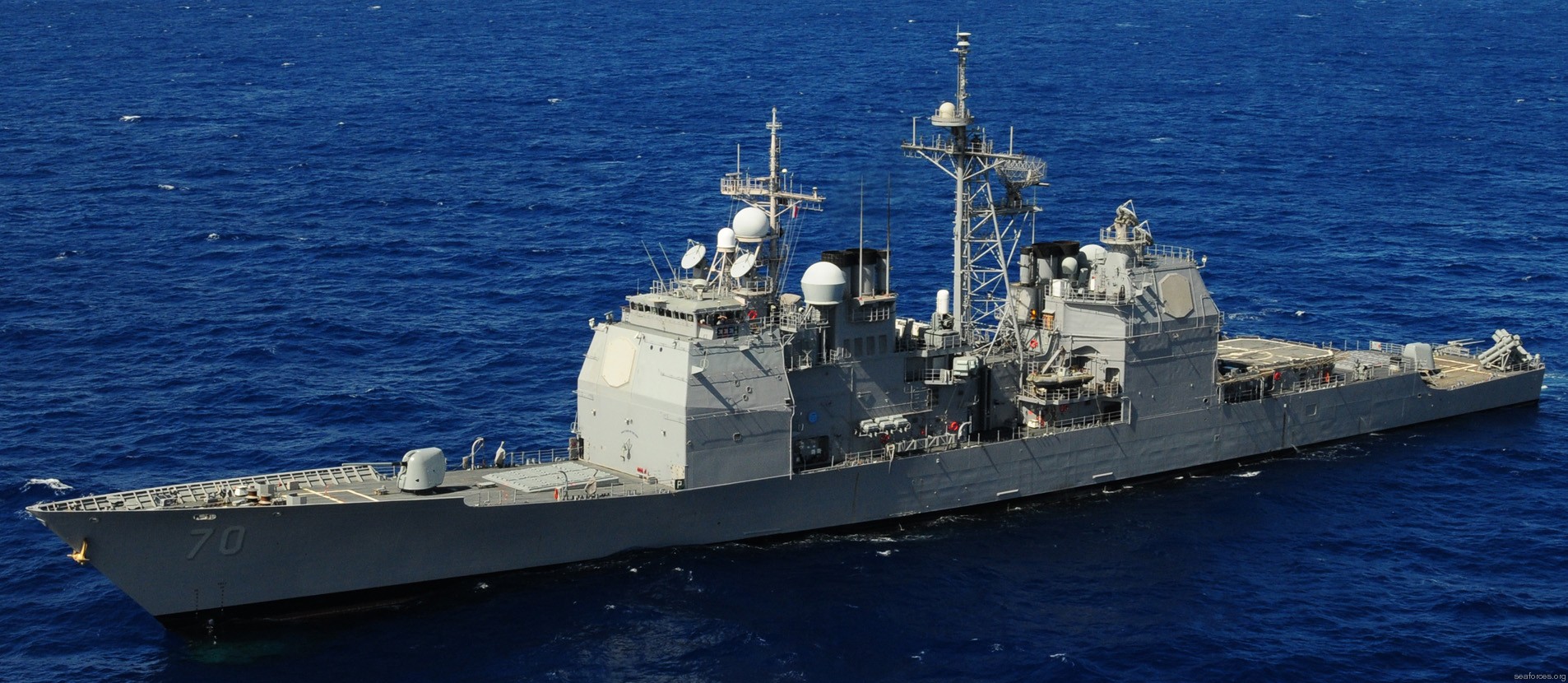 cg-70 uss lake erie ticonderoga class guided missile cruiser navy 40 exercise rimpac 2010