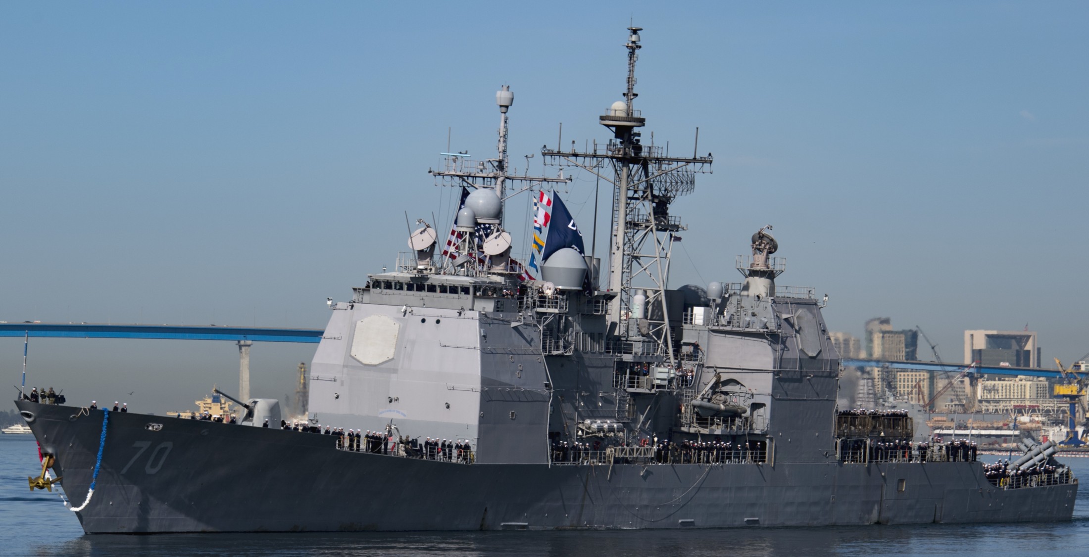 cg-70 uss lake erie ticonderoga class guided missile cruiser us navy returning naval base san diego 130