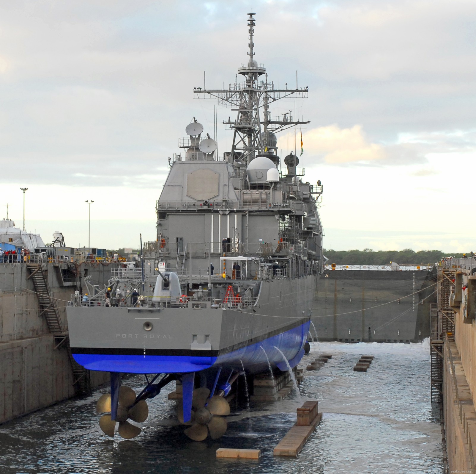 cg-73 uss port royal ticonderoga class guided missile cruiser navy 20 pearl harbor naval shipyard hawaii dry dock
