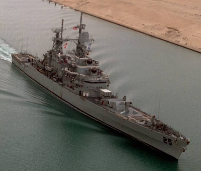 USS Bainbridge CGN 25 - Suez Canal 1992