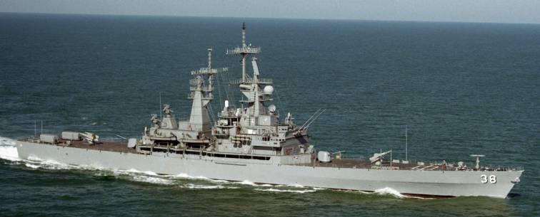 USS Virginia CGN 38 underway off the coast of Virginia 1985