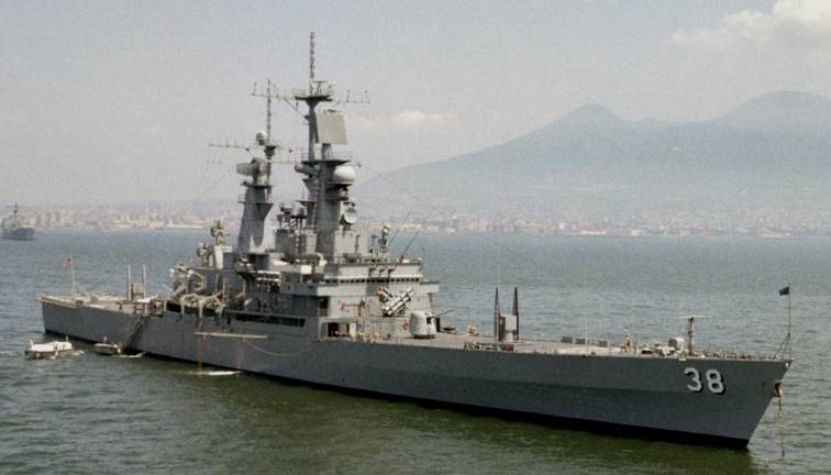USS Virginia CGN 38 - Naples, Italy 1983