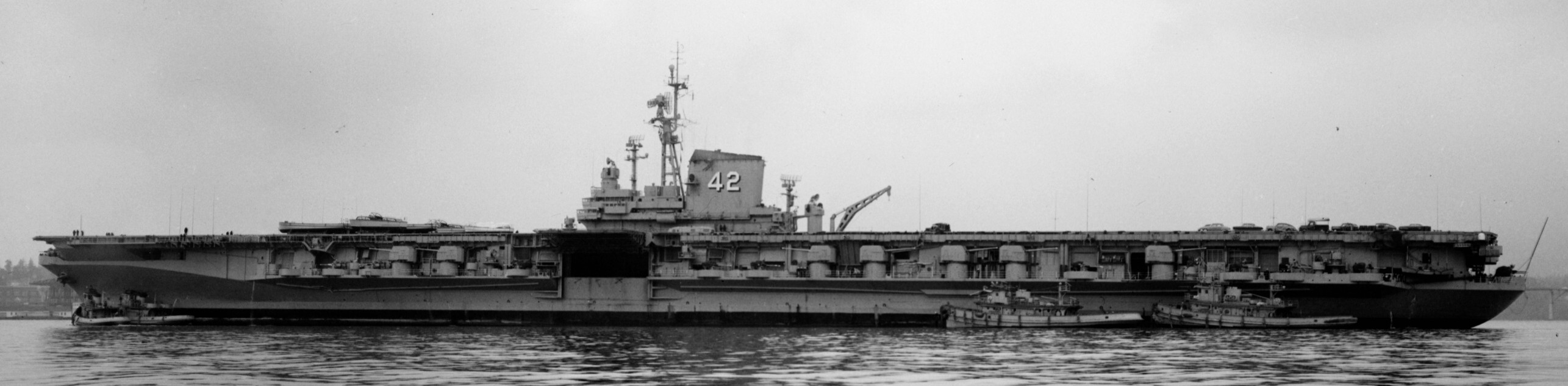cva-42 uss franklin d. roosevelt midway class aircraft carrier 52