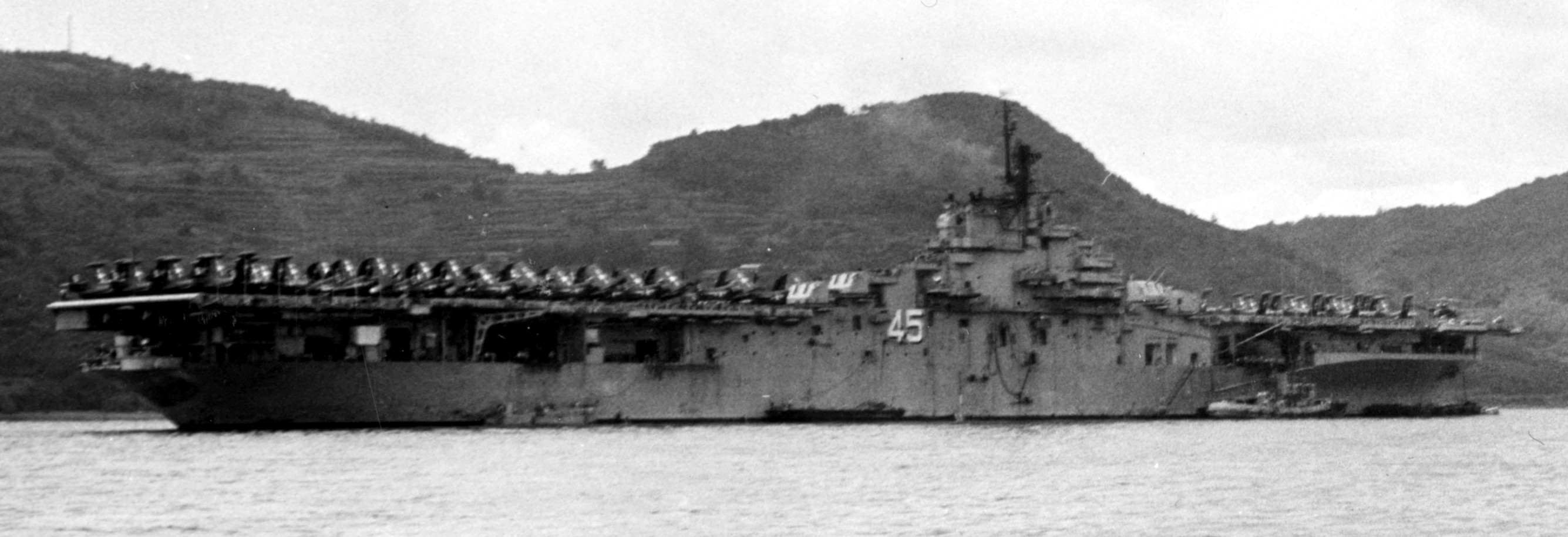 cv-45 uss valley forge essex class aircraft carrier us navy 04