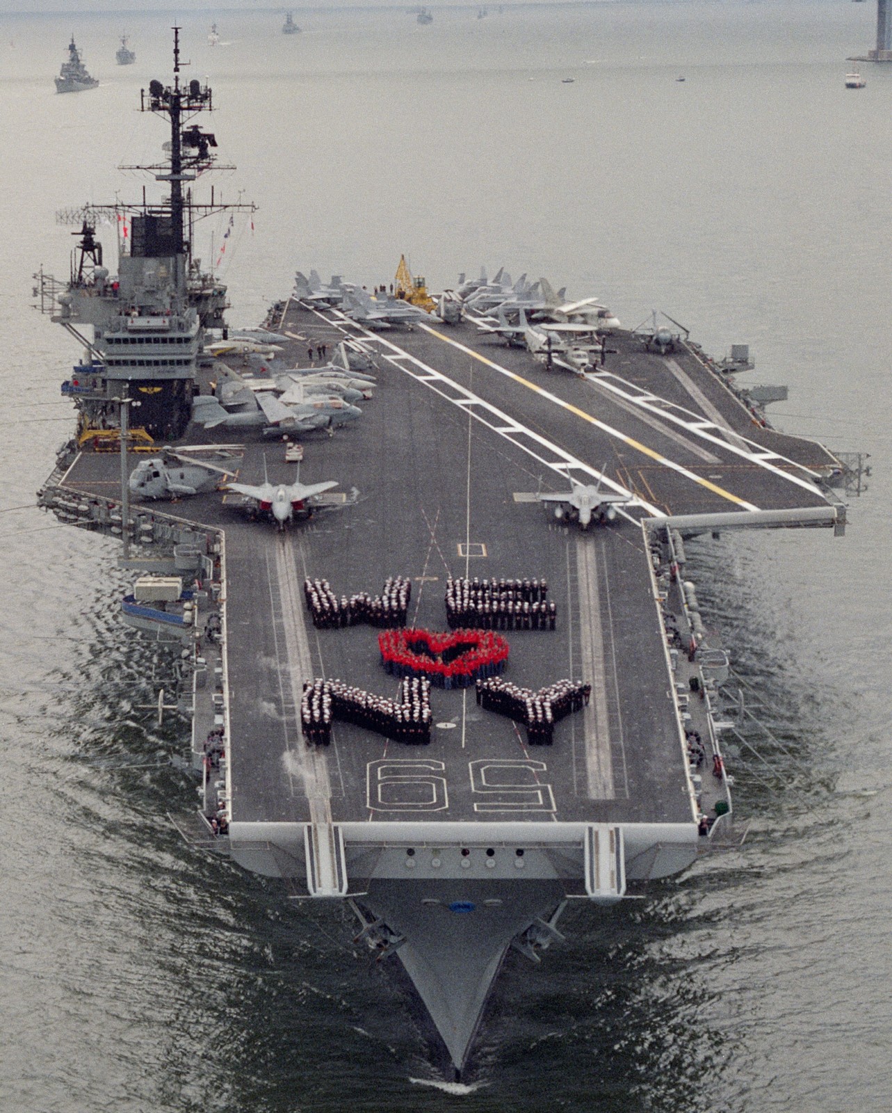 cv-59 uss forrestal aircraft carrier us navy fleet week new york 1989 103