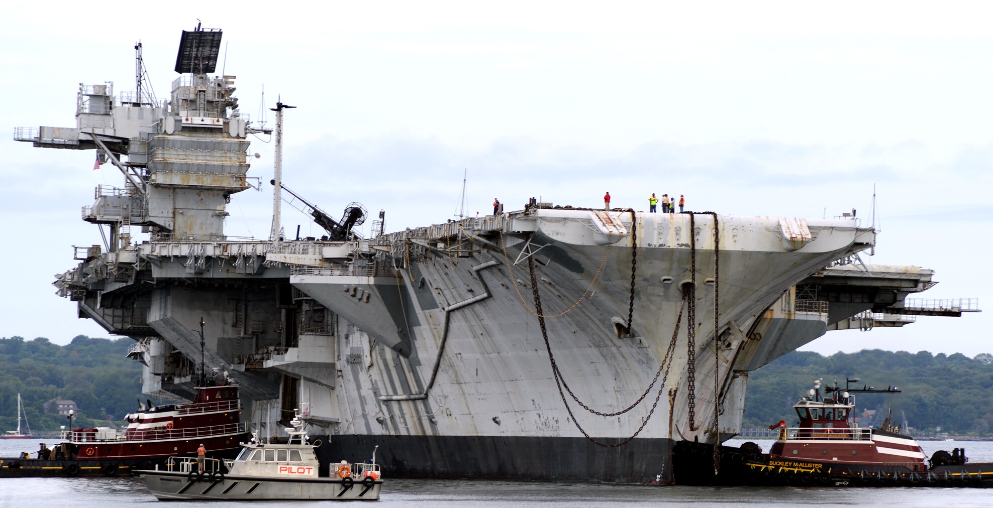 cv-60 uss saratoga forrestal class aircraft carrier us navy naval station newport rhode island 03