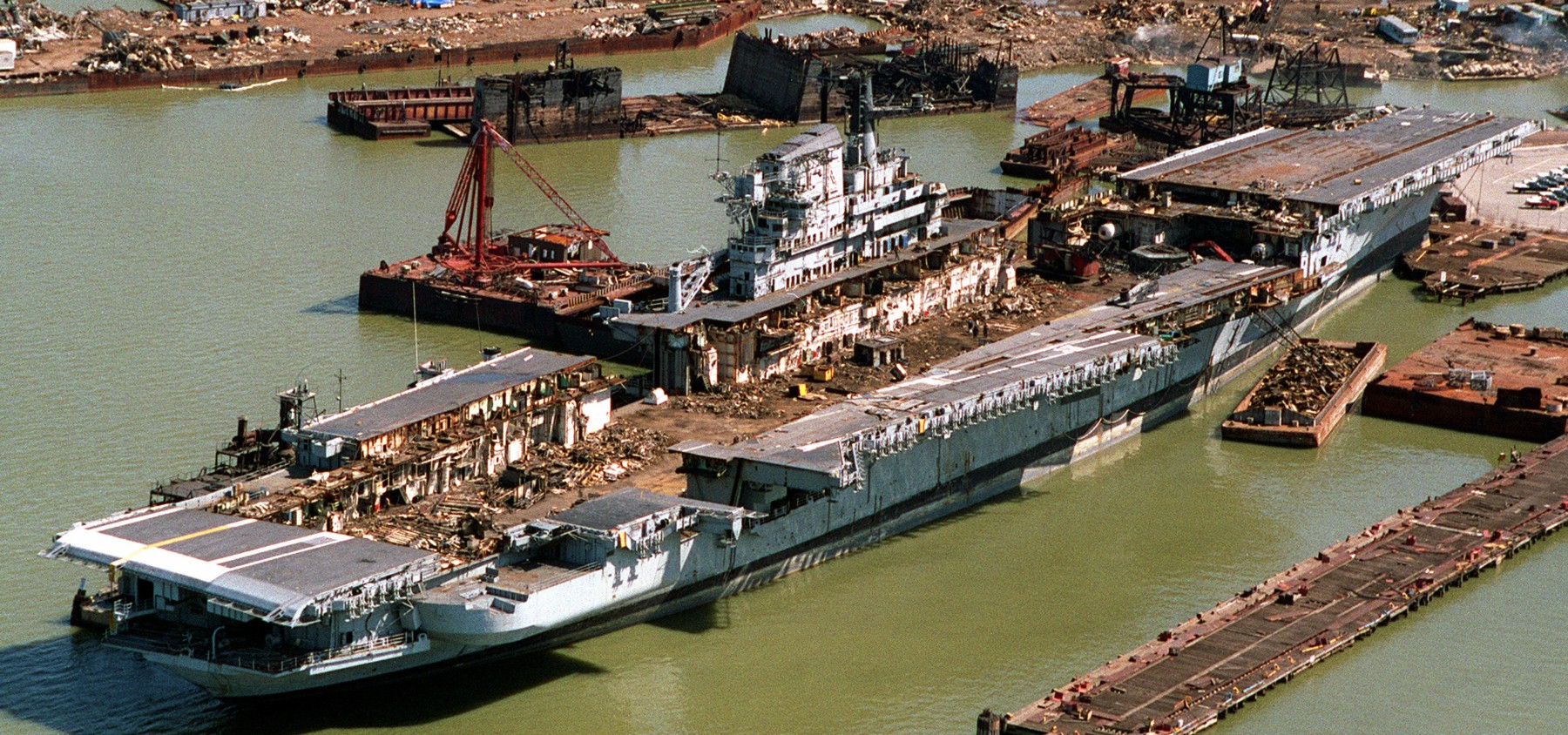 cv-60 uss saratoga forrestal class aircraft carrier us navy scrapping brownsville texas 06